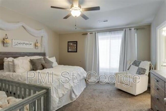 Building Photo - 1001 W Curly Hollow Dr