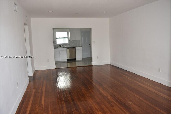 Building Photo - 9760 Bay Harbor Terrace