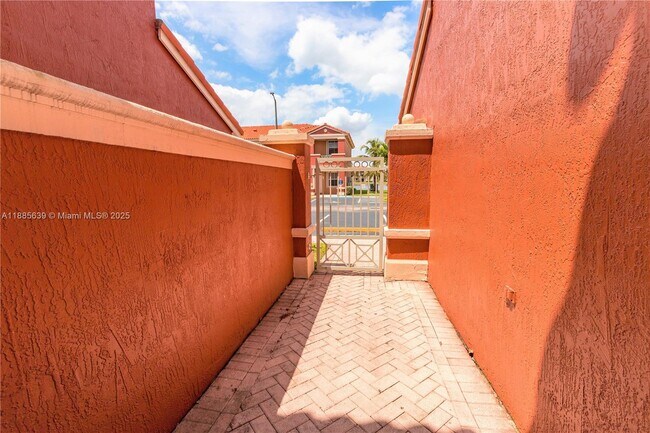 Building Photo - 6202 NW 116th Ave