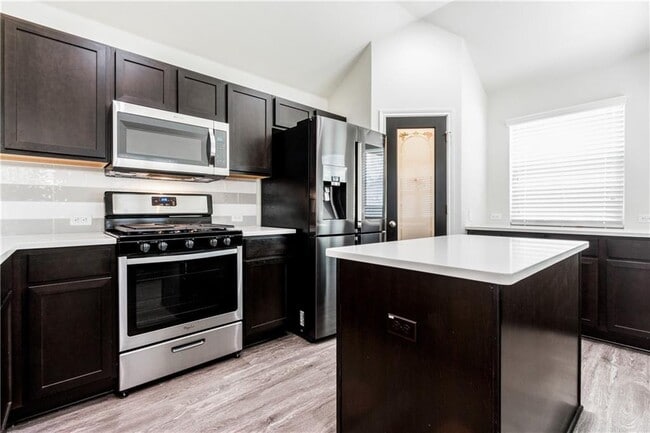 Building Photo - 2104 Pindos Pony Way