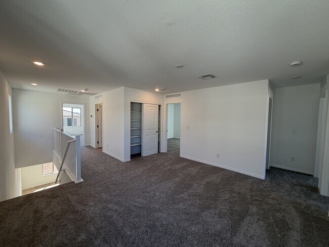 Building Photo - 10290 Dallington St