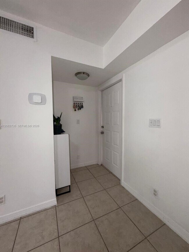 Building Photo - 12193 Royal Palm Blvd