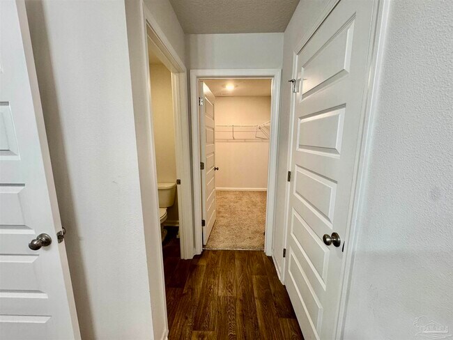 Building Photo - 5468 Merlin