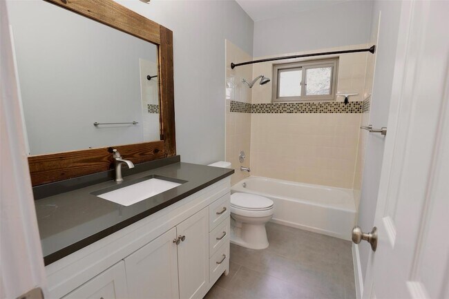 Building Photo - 8205 Mescalero Dr