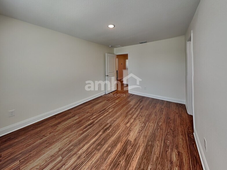 Building Photo - 6078 Little Blf Cir