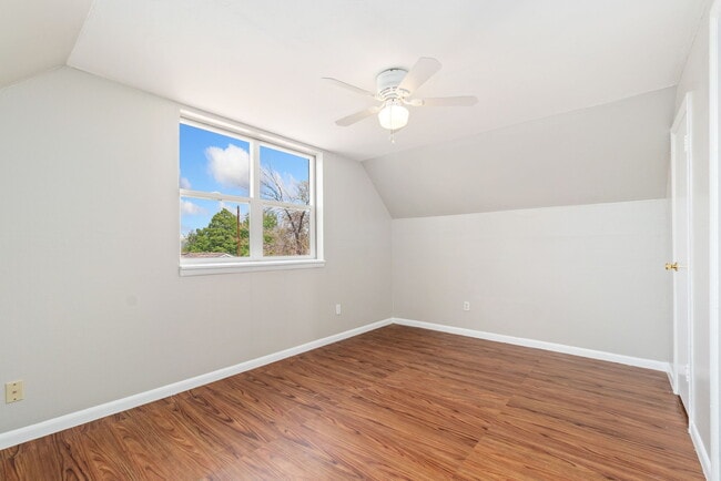 Building Photo - 3270 W 92nd Pl