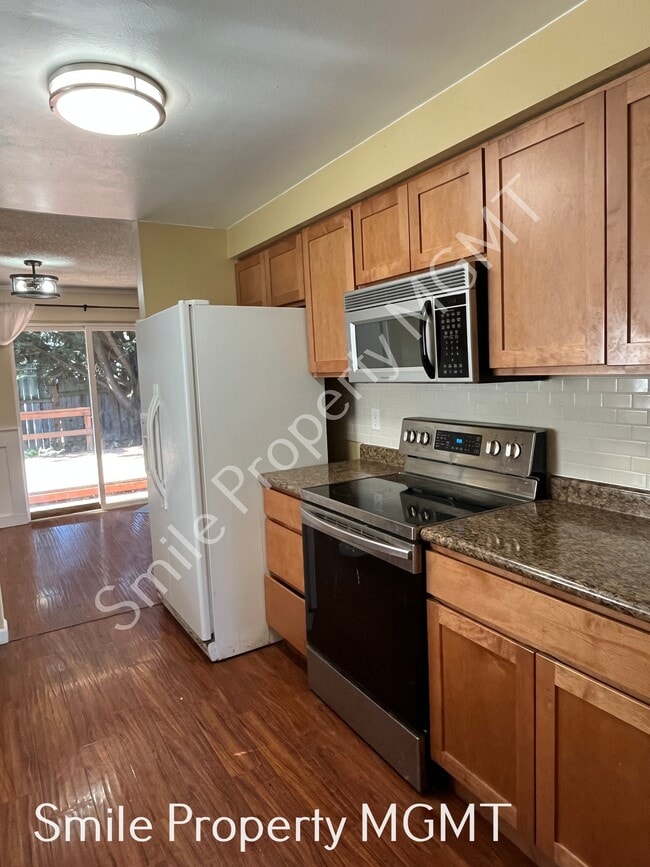 Building Photo - 3819 SE 130th Ave