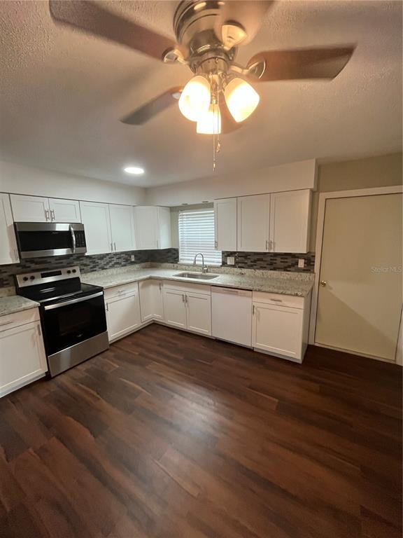 Building Photo - 1624 Coral Way