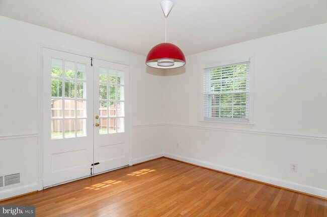 Building Photo - 5504 Beech Ave