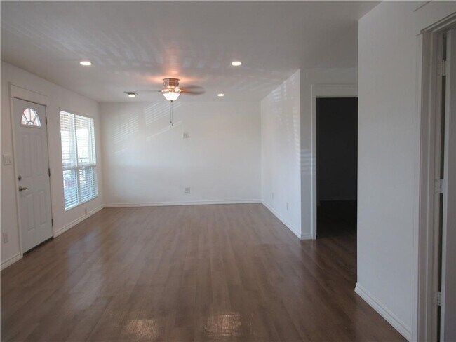 Building Photo - 10620 Deer Canyon Rd