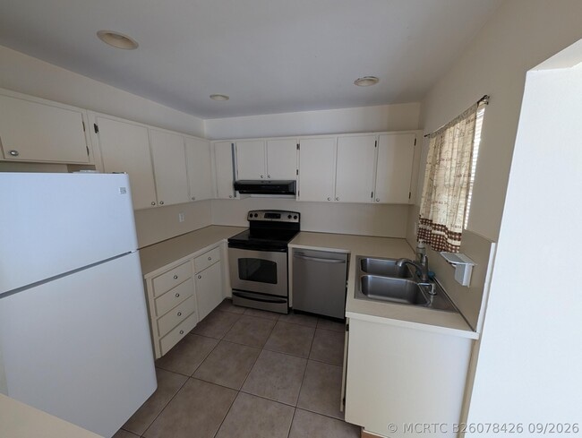 Building Photo - 8599 Crater Terrace