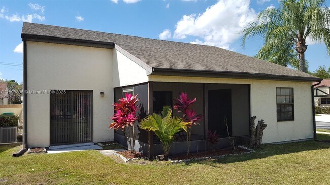 Building Photo - 1301 SE Carrington Ct