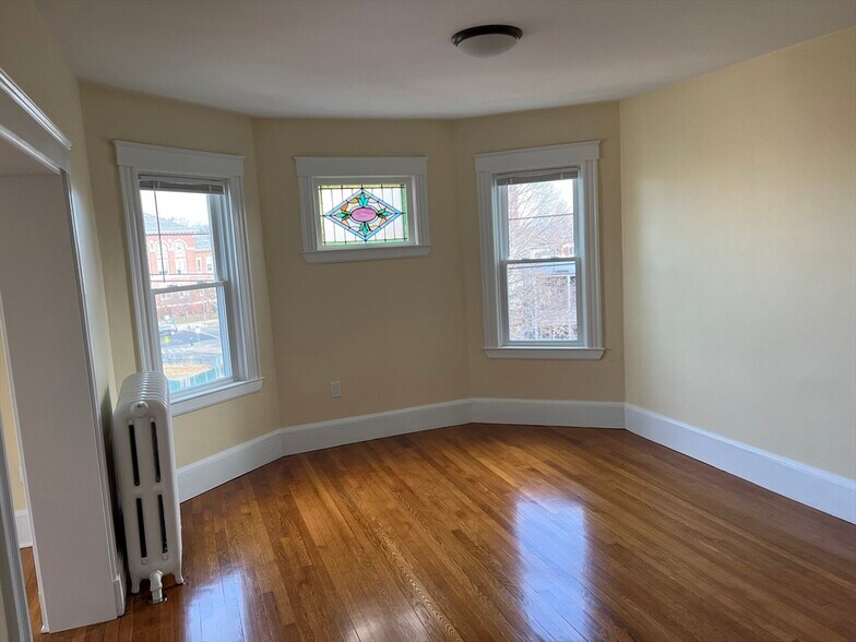 Building Photo - 5 Dawes Ter