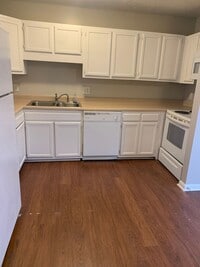 Building Photo - 4948