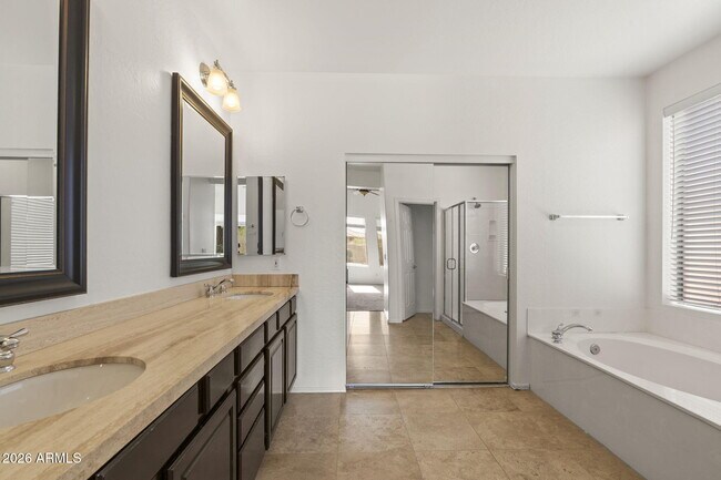 Building Photo - 7803 E Nestling Way