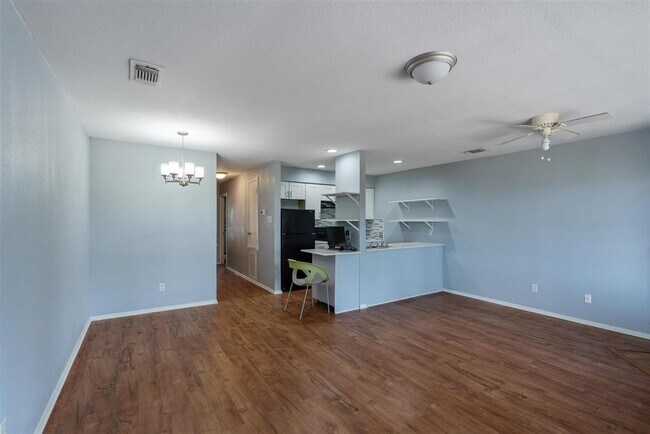 Building Photo - 20802 Bonanza St