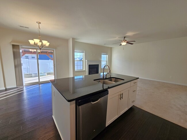 Building Photo - 136 Middleby Way