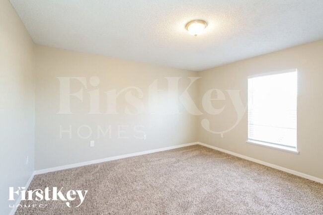 Building Photo - 10714 Opus Dr