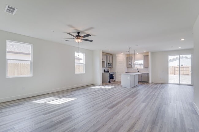 Building Photo - Villages of Gosford Home 4 bedroom 2 bath