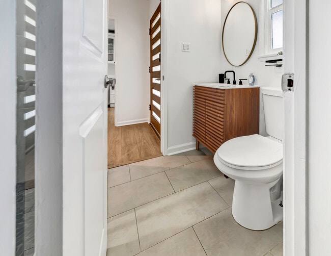 Building Photo - 7700 Oakdale Ave