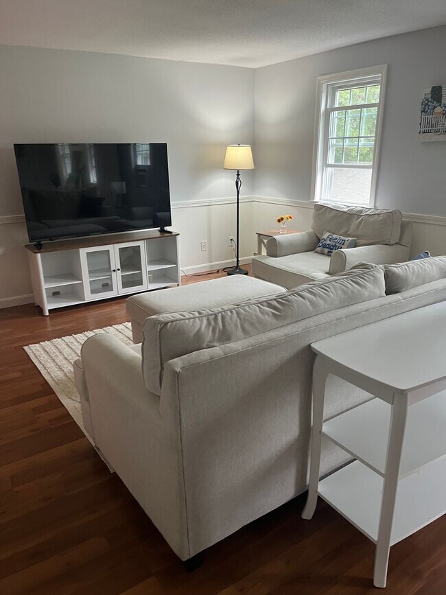 Building Photo - Fully updated 2Bd / 2Br Bassett Pond Condo...
