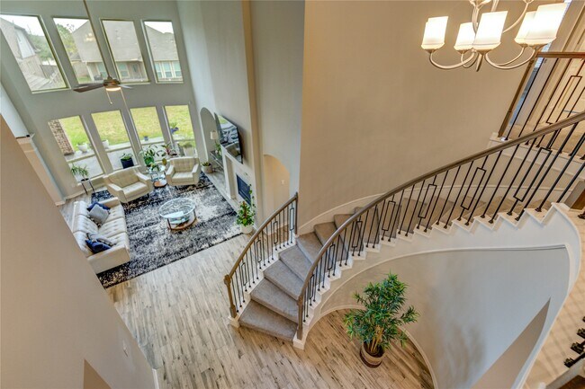 Building Photo - 2727 Camellia Ave