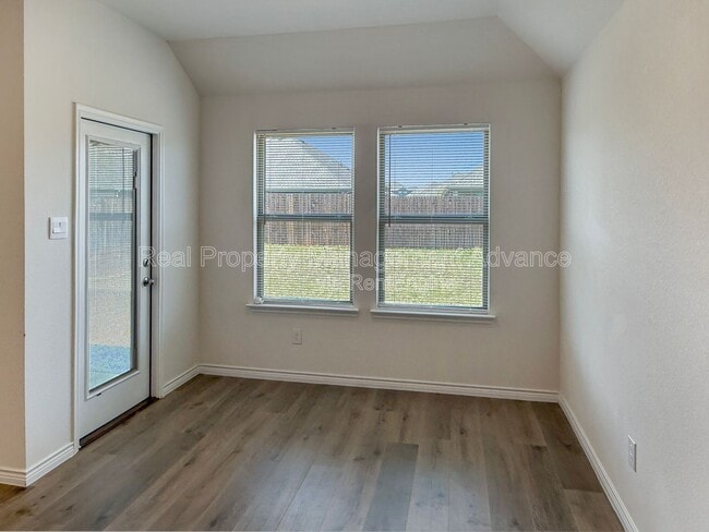 Building Photo - 1412 Blossom Ct Dr