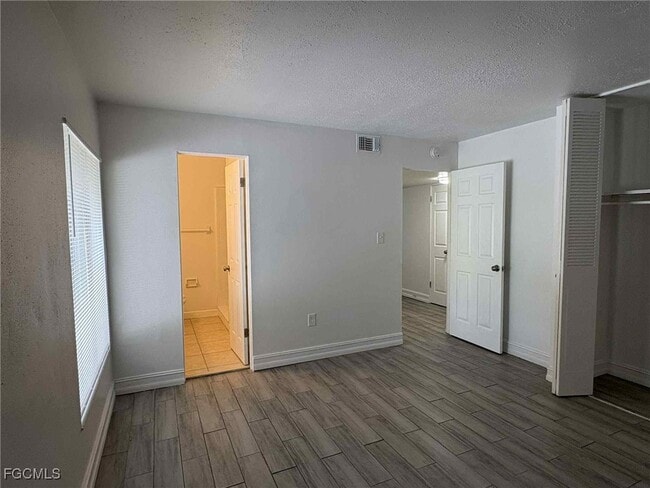 Building Photo - 1830 Maravilla Ave