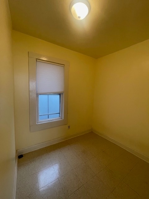 Building Photo - 1532 W Chestnut St