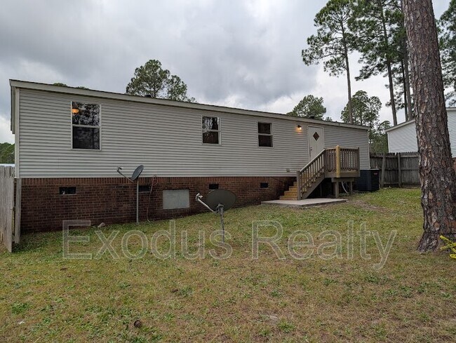 Building Photo - 45 Castle Wood