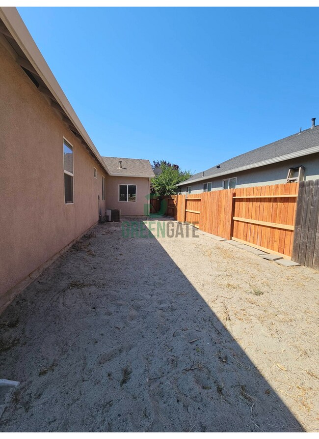 Building Photo - Lovely 1 Story Home in Riverpointe Communi...