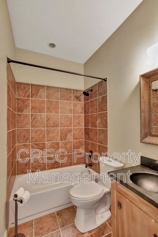 Building Photo - 258 Silver Cypress Cir