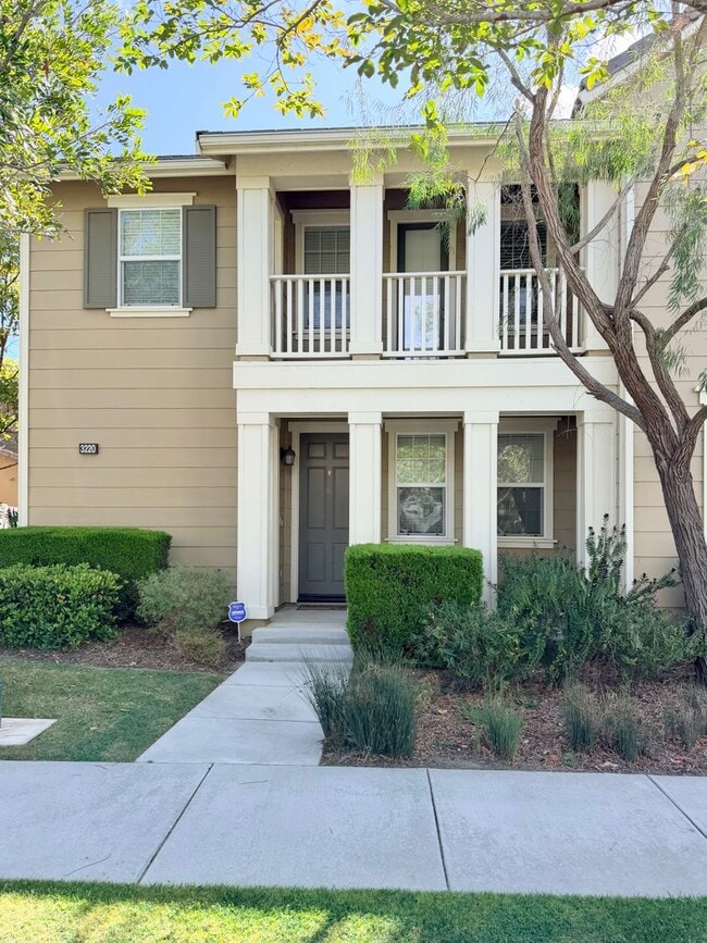 Building Photo - 3220 London Ln