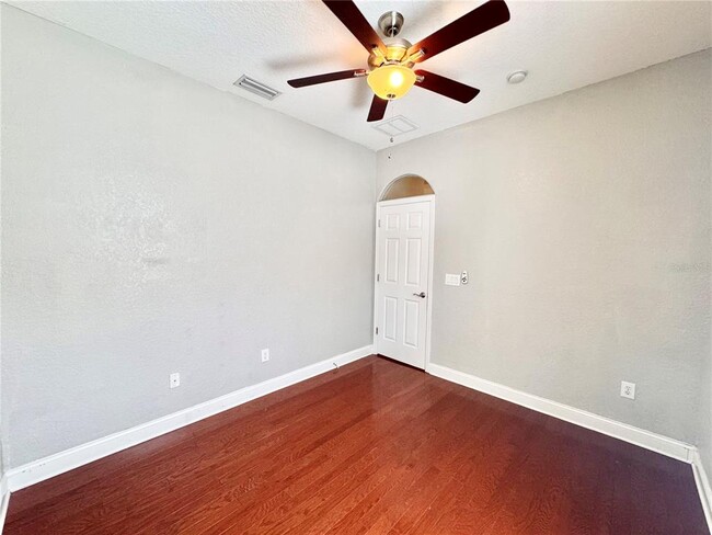 Building Photo - 27130 Firebush Dr
