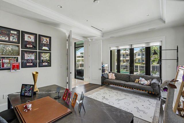 Building Photo - 2627 Castilla Isle