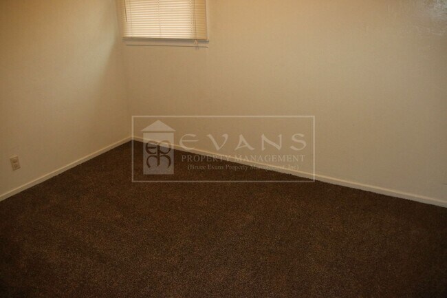 Building Photo - 2925 E Westcott Ave