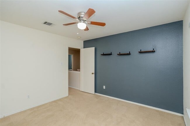 Building Photo - 1806 Ruthie Run