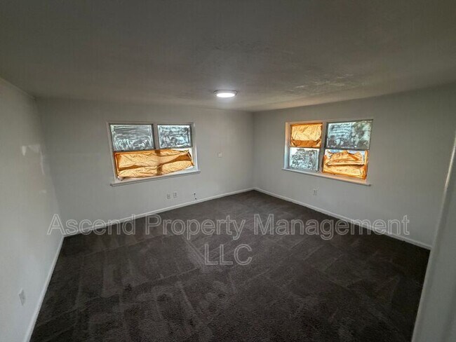 Building Photo - 508 Buckley St