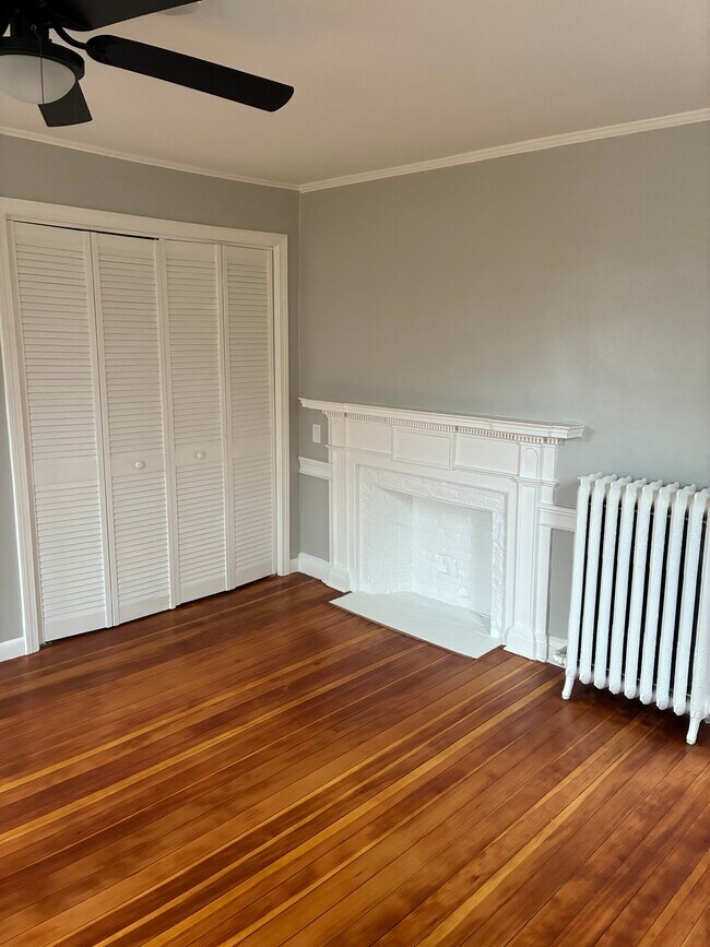 Bedroom - 142 Main St