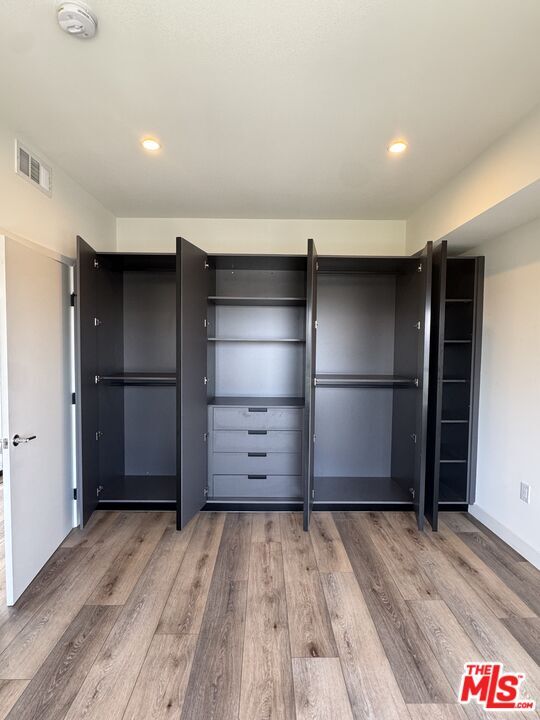 Building Photo - 919 S Harvard Blvd