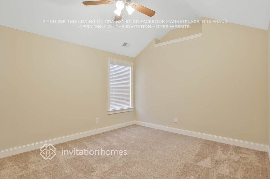 Building Photo - 598 Silver Oak Dr