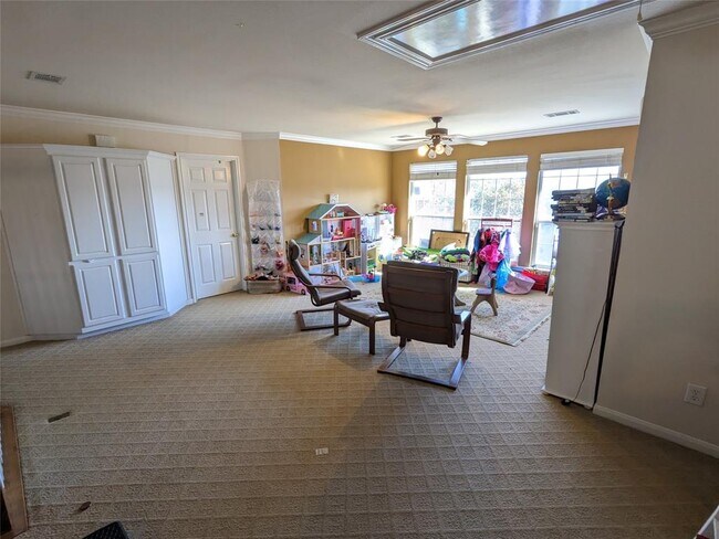 Building Photo - 7306 Ellaview Ln
