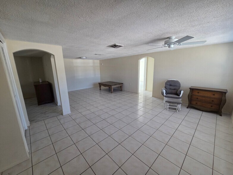 Building Photo - 9105 Hermitage Ln