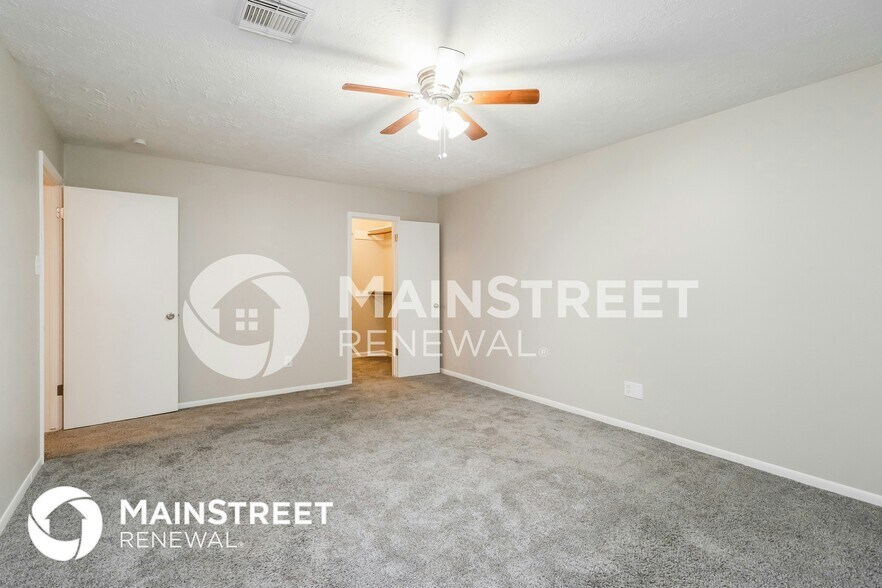 Building Photo - 647 Mosswood Dr