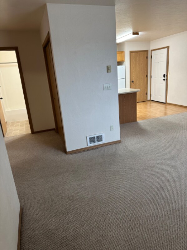 Building Photo - 33 Appleway Dr