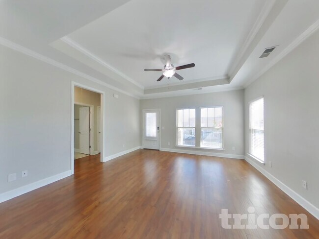 Building Photo - 508 Pleasant St