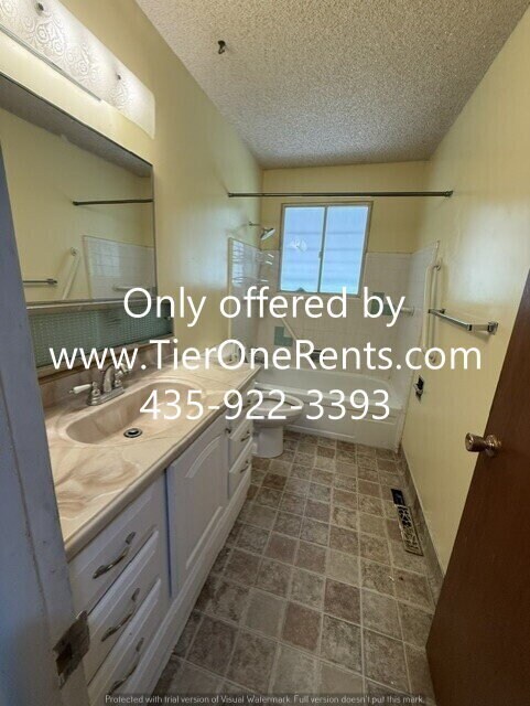 Building Photo - NO DEPOSIT option available for qualified renters