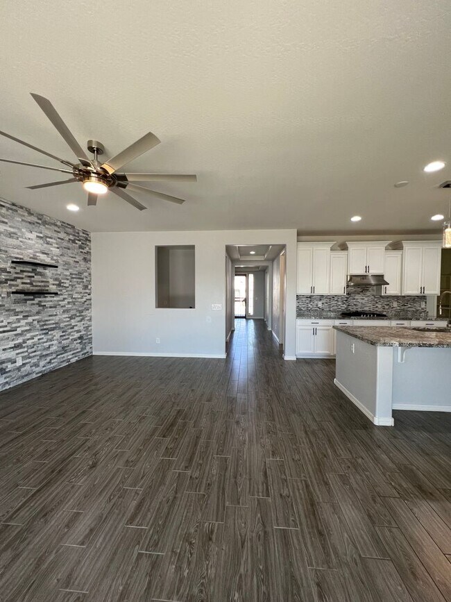 Building Photo - 2019 Build in Gated East Mark Community