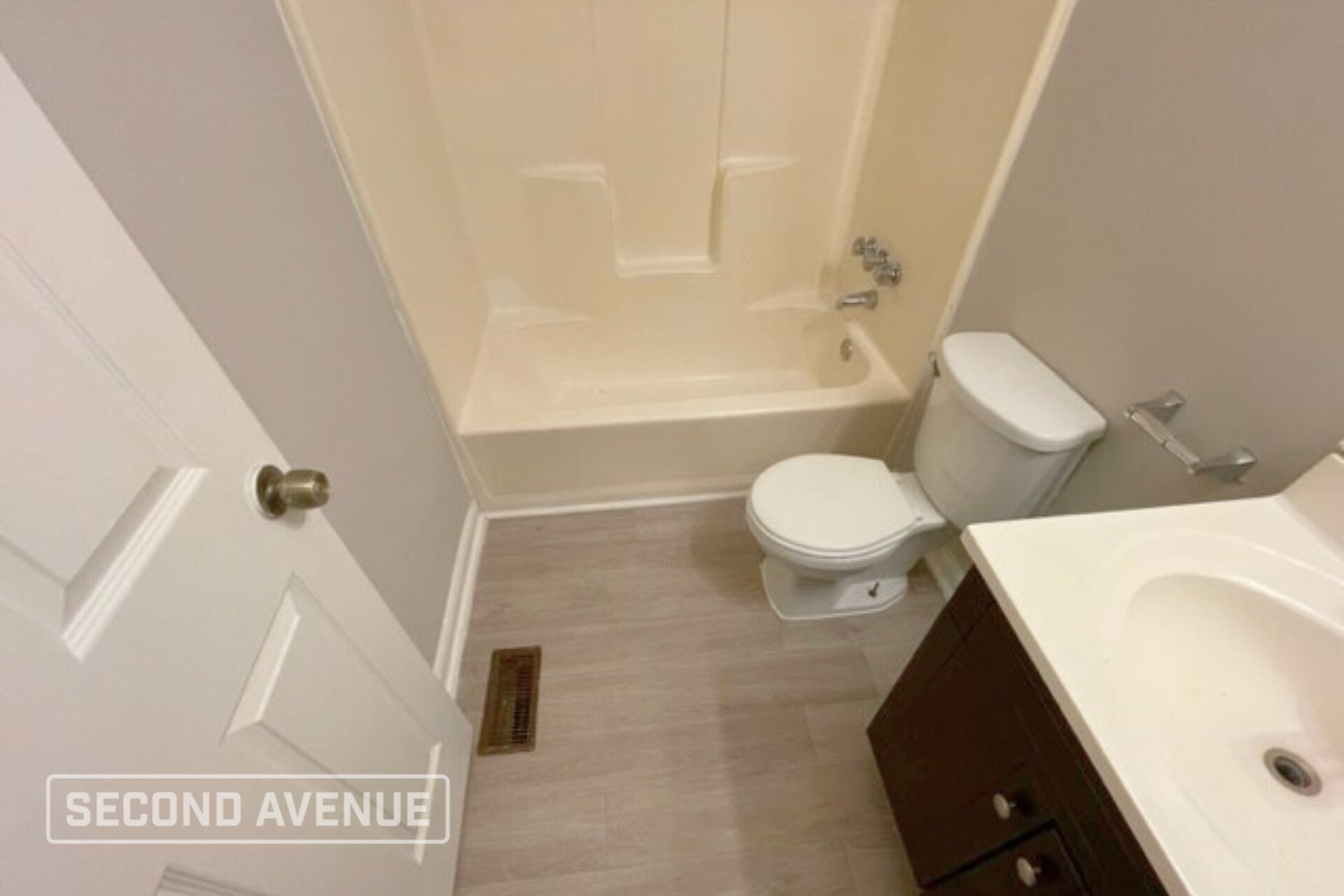 Building Photo - 4786 High Oak Dr