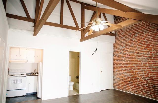 Building Photo - 807 Bourbon St